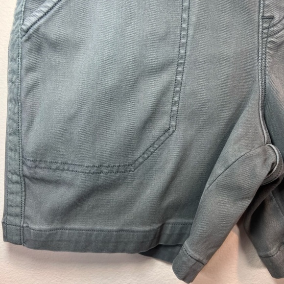 Spanx Stretch Twill 6" Shorts Hazy Gray Pull On Pockets Shaping Mid Rise Size XS - Picture 5 of 11